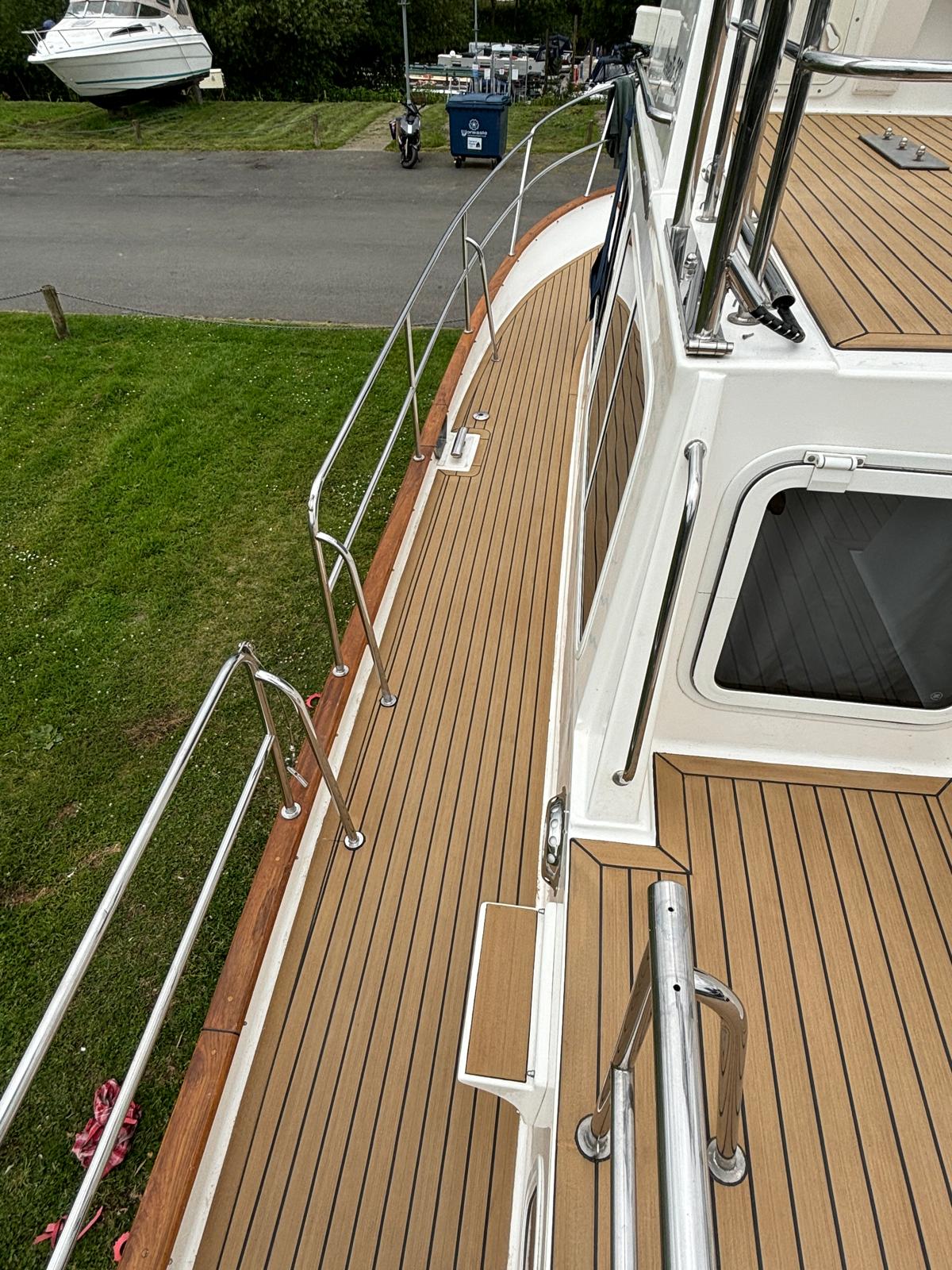 Corvette Powerboat pvc synthetic teak deck- Free sample and quote request