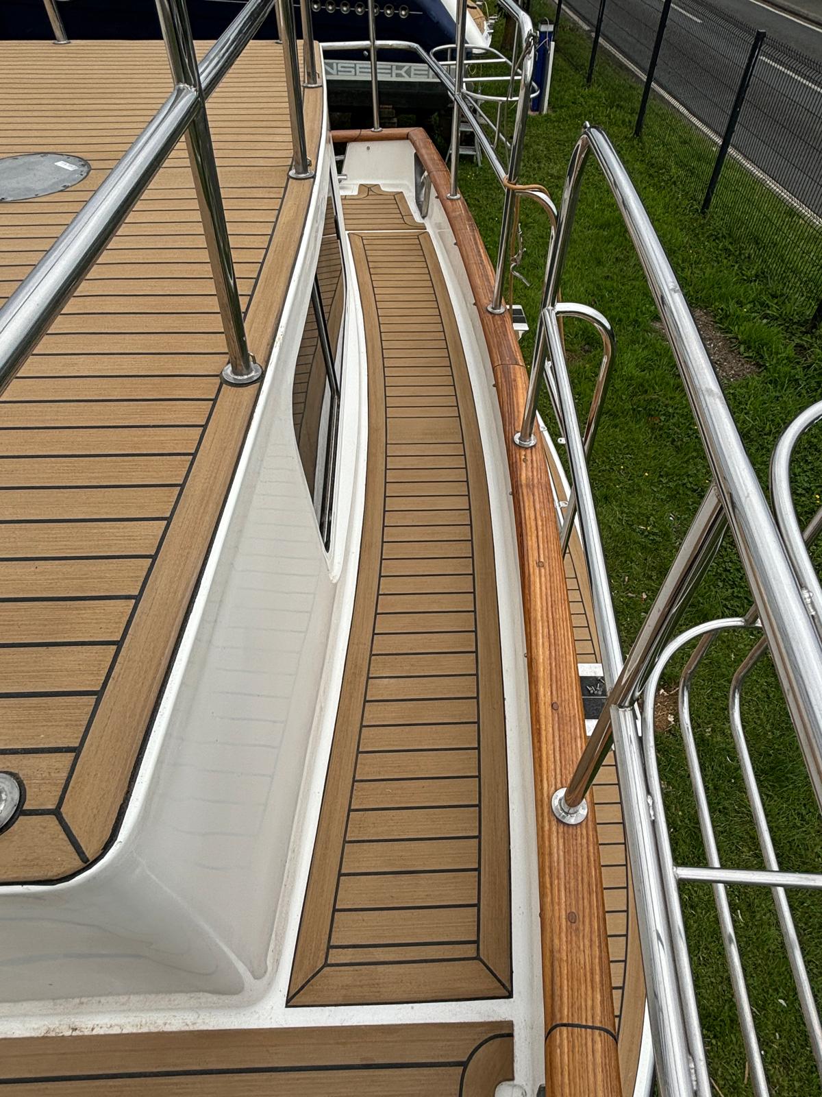 Corvette Powerboat pvc synthetic teak deck- Free sample and quote request