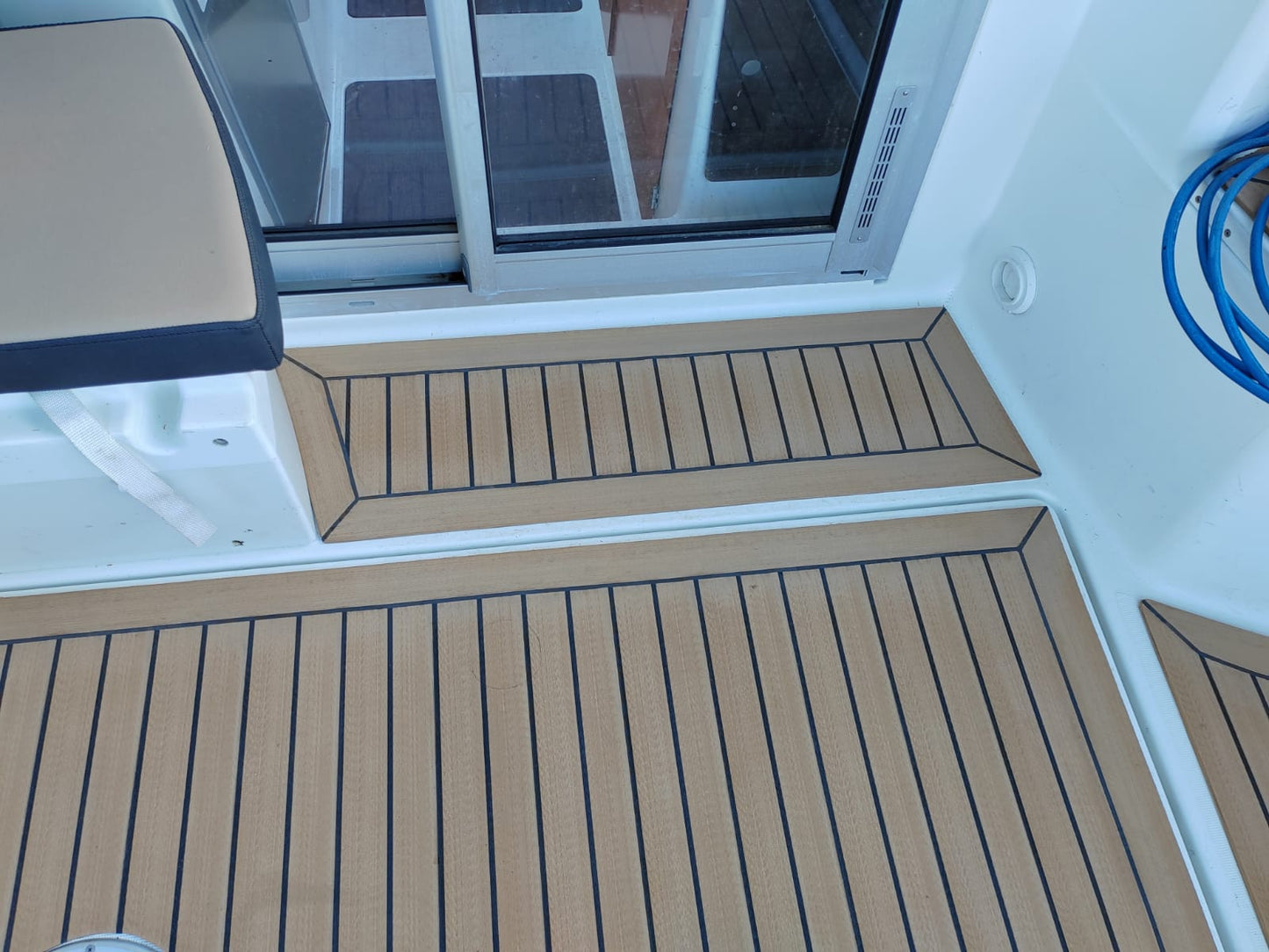 Jeanneau Merry Fisher 795 powerboat pvc synthetic teak deck- Free sample and quote request