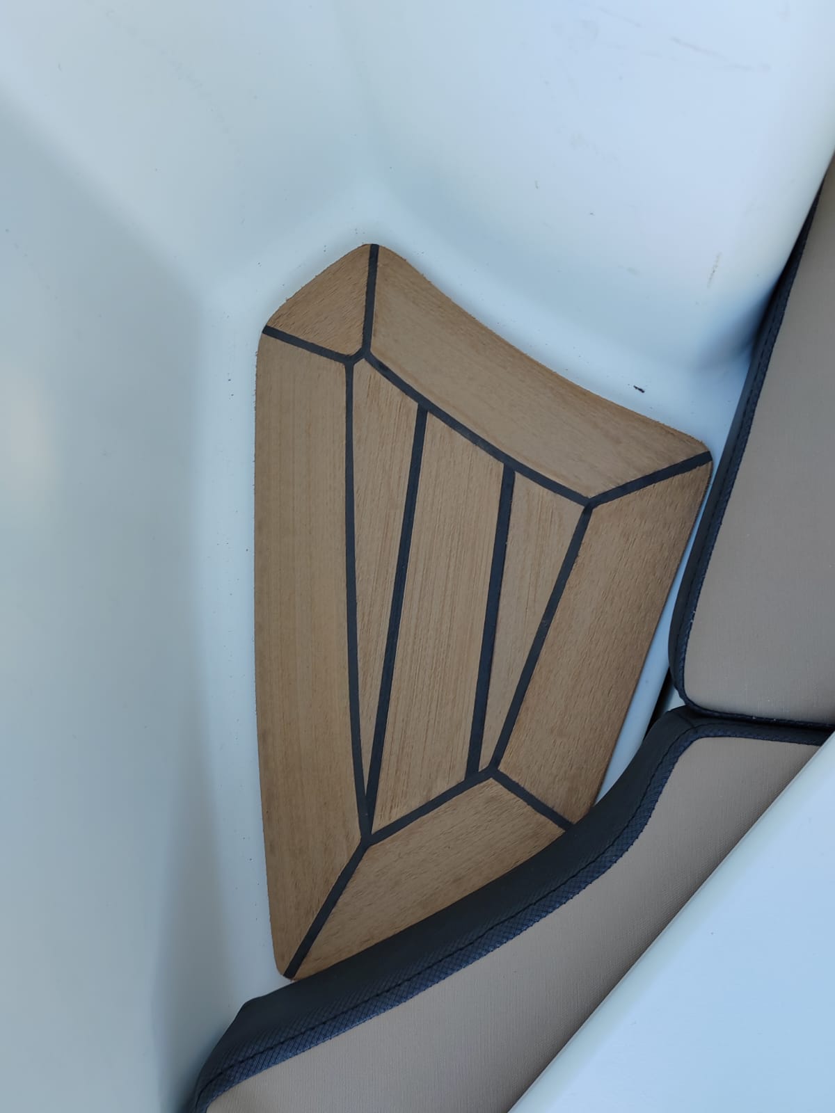 Jeanneau Merry Fisher 795 powerboat pvc synthetic teak deck- Free sample and quote request
