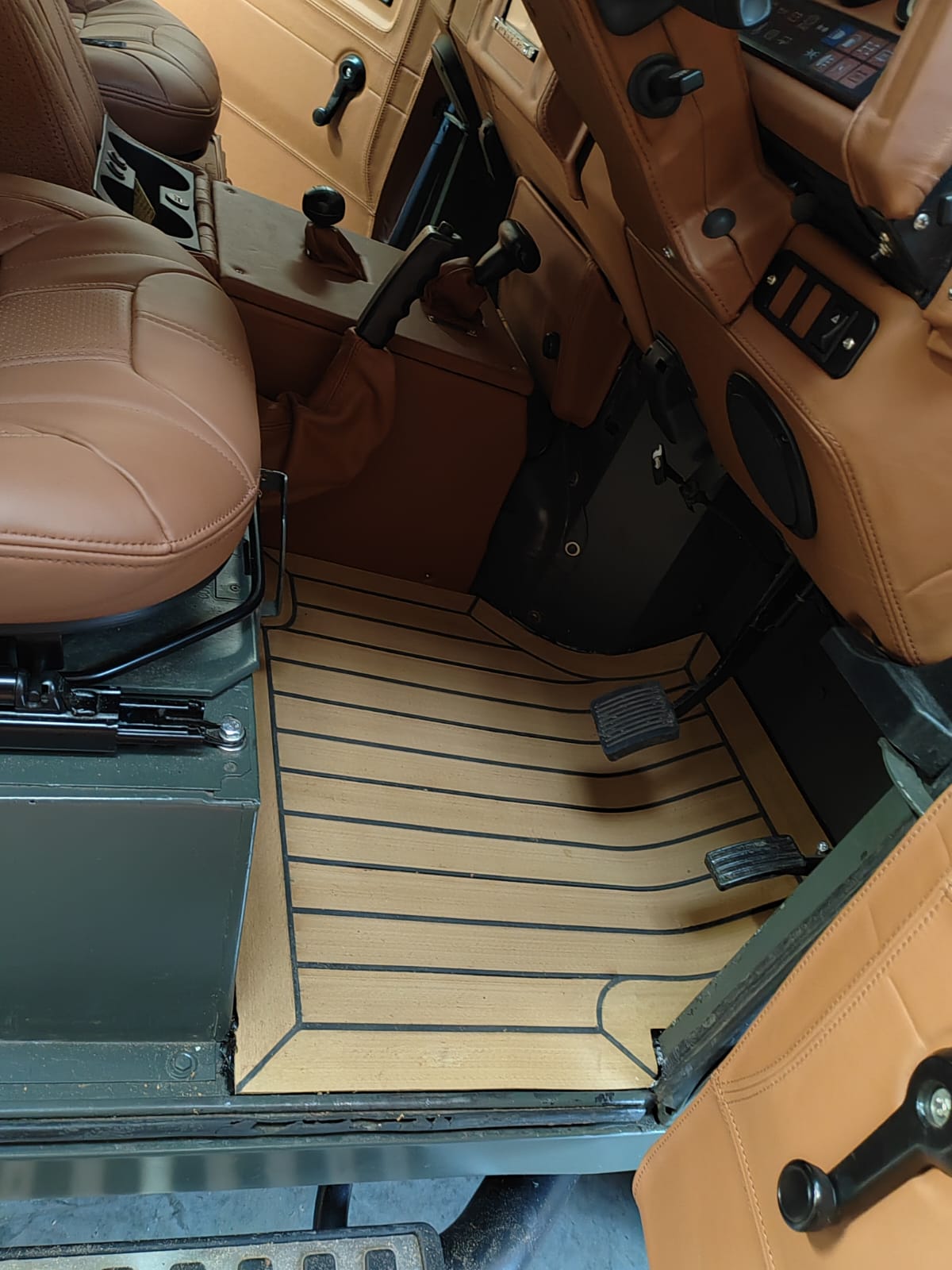 Land Rover 110 Defender pvc synthetic teak deck- Free sample and quote request